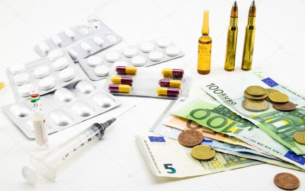 Ακριβότερα φάρμακα θα μπορούν να πάρουν οι ασφαλισμένοι του ΕΟΠΥΥ από τα ιδιωτικά φαρμακεία