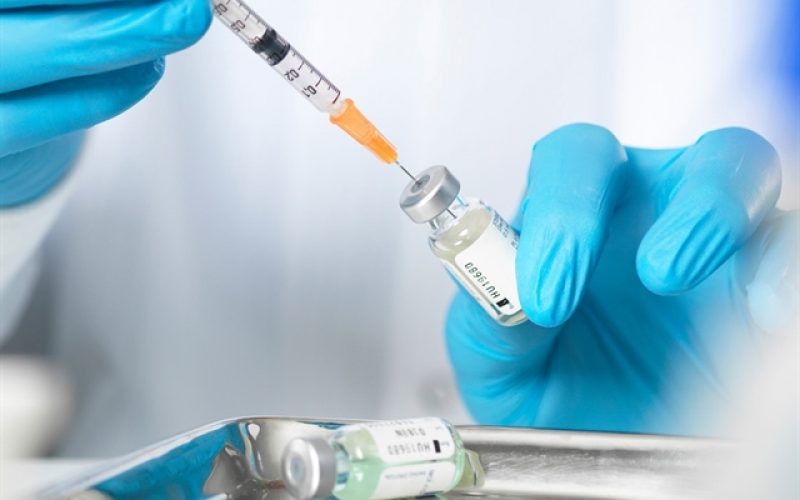 Covid-19: Ξανάρχισαν οι δοκιμές του εμβολίου της AstraZeneca