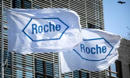 CEO της Roche: Μη ρεαλιστικές οι προσδοκίες για το εμβόλιο