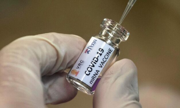 Κορωνοϊός: Τι γράφει η έκθεση του αμερικανικού FDA για το εμβόλιο Pfizer/BioNTech