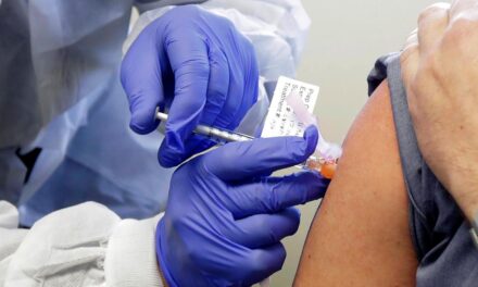 Η ανάμιξη διαφορετικών εμβολίων Covid-19 αυξάνει τη συχνότητα των ήπιων έως μέτριων παρενεργειών, αλλά δεν έχει κανένα πρόβλημα ασφάλειας