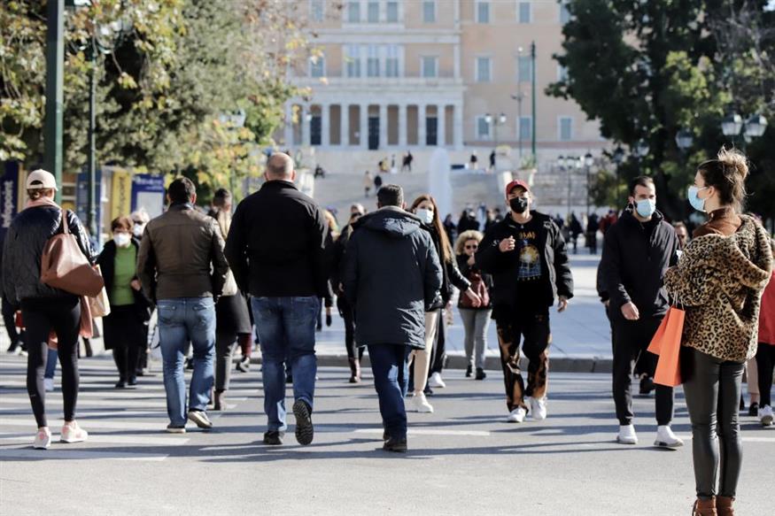 Κορονοϊός: Κατά έξι μήνες μειώθηκε το προσδόκιμο ζωής στην Ελλάδα
